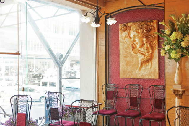 老舗喫茶のなつかしスイーツにほっこり和む「Cafe Agir」