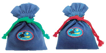 幸福を呼ぶ魔女人形がずらり「グリーンサム」