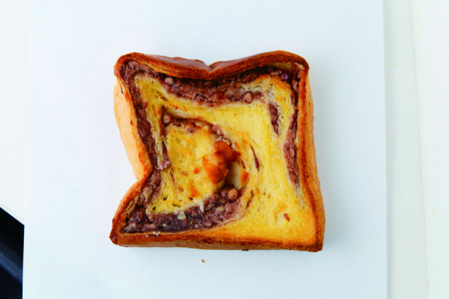 焼きたてのパン トミーズ 三宮店