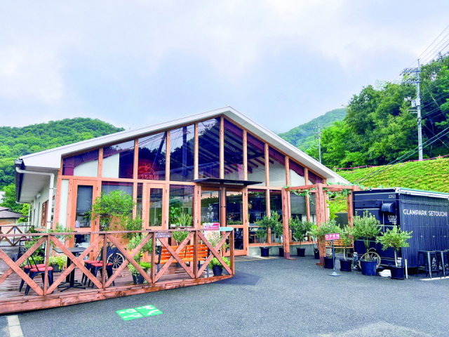 農園併設のカフェ&マルシェで フルーツ三昧「グランパークせとうち」