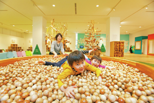 クレマチスの丘なら…全身でアートを体験できる