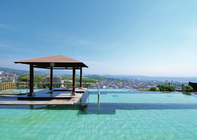 【別府温泉×八湯スポット】湯船から眺望をひとり占め「別府温泉 杉乃井ホテル」