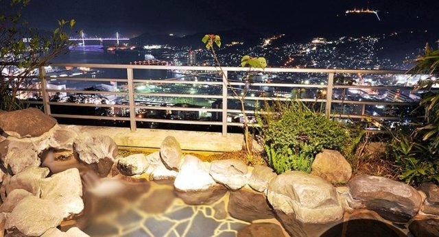 にっしょうかん新館 梅松鶴