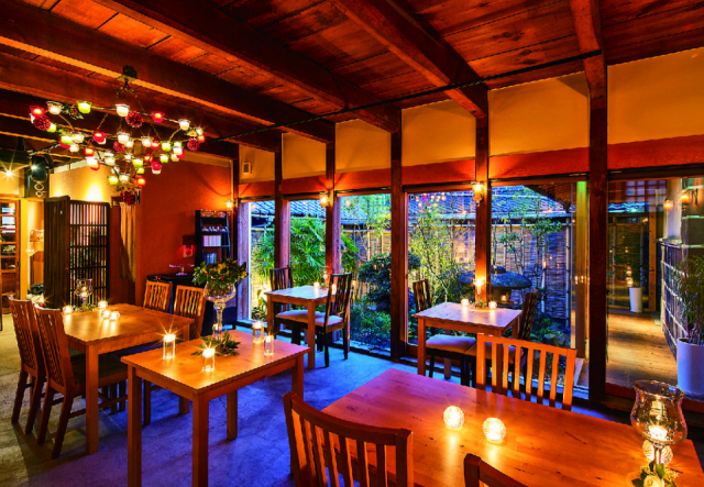 【倉敷美観地区×夜ごはん】キャンドルの明かりが照らす幻想的な食空間「キャンドル卓 渡邉邸」