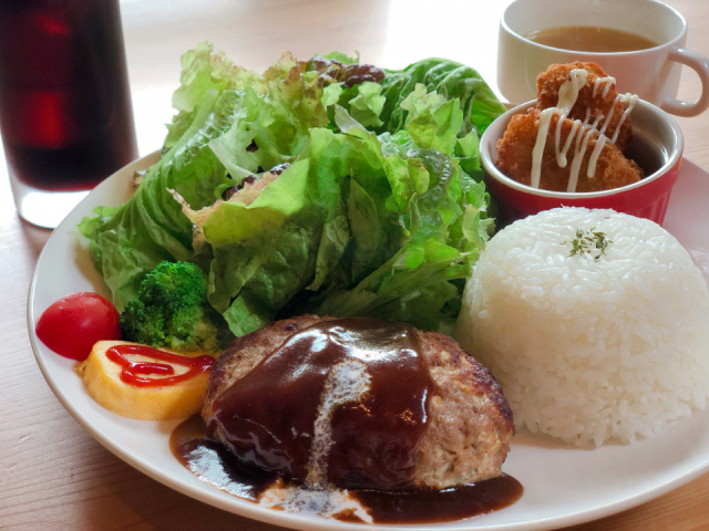 子どもと一緒にゆっくり食事が楽しめる かのかふぇ