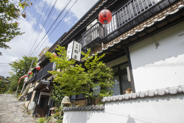 湯平温泉の湯宿「山荘 松屋」