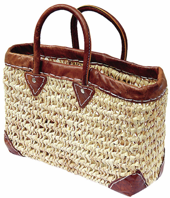 フランス雑貨で居心地のいい空間に「DE LA NATURE」