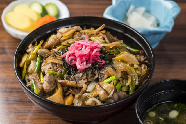 【中伊豆×ジビエ】天城の味を満喫できる秘伝のタレの猪丼が人気「伊豆の佐太郎」