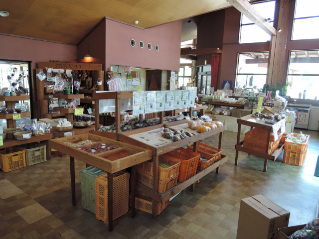 【くじゅう×ドライブ立ち寄りスポット】九重町の特産品が集まる物産館「九重ふるさと館」