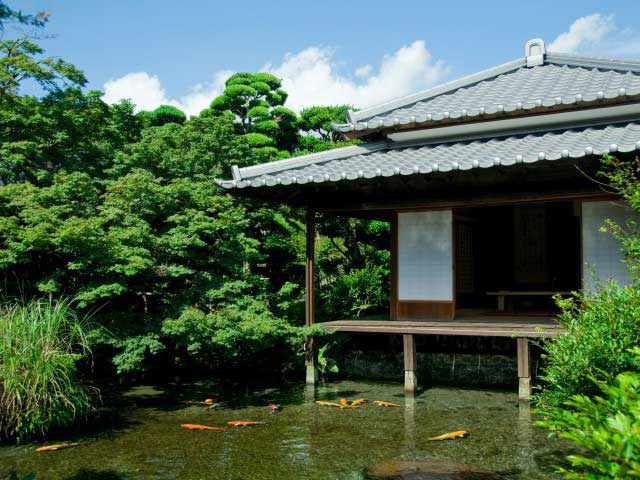 【島原×観光⑤】清らかな水に心癒される休憩スポット「湧水庭園「四明荘」」