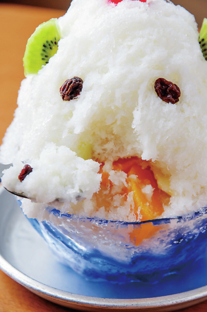 あっさり顔のしろくまの隠し味は”はちみつ”「蜂楽饅頭」