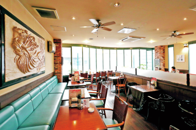 甘酸っぱくてフルーティー、マンゴー三昧の黄熊「カフェ彼女の家 天文館店」