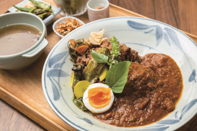 築120年の米蔵を改装したノスタルジックな空間「atelier & salon はしまや」