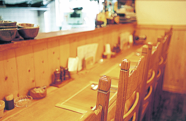 極薄玉子に包まれた完璧なフォルムにうっとり「グリル末松」