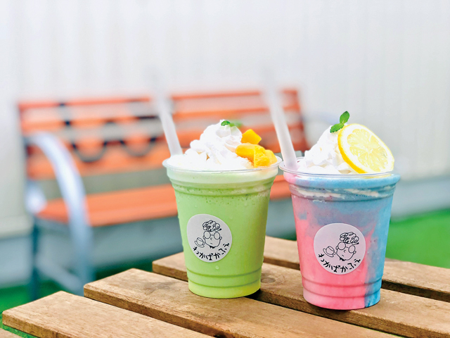 パンケーキと鮮やかなラテアートを楽しむ「Wakaba Cafe」