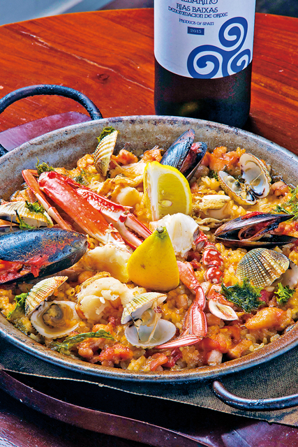 【石垣島で晩ごはんを食べるならココ】bar costilla