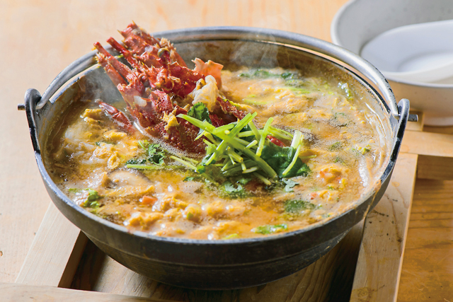 心も体もほっこり!伊勢えび一尾入りの贅沢雑炊「あじっこ」