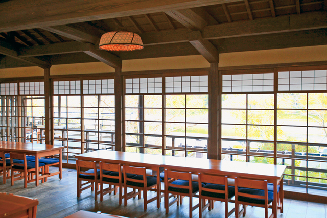 季節の地元食材で『伊勢のごちそう』「野あそび棚」