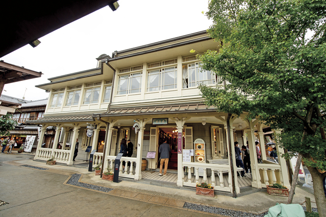 横丁にある洋館で文明開化の味を「はいからさん」