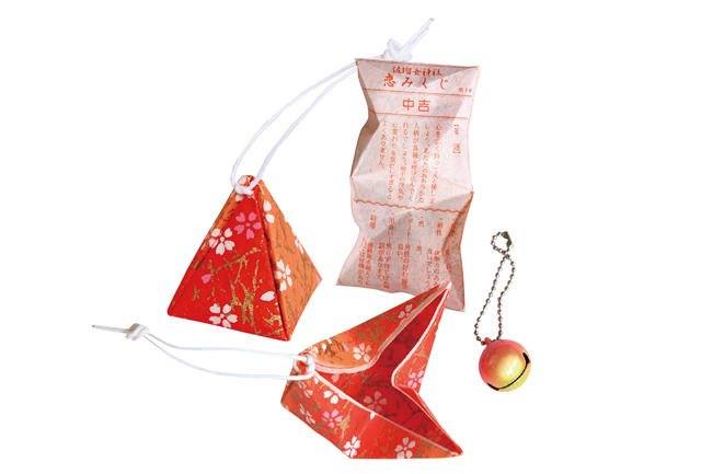 恋みくじやお守りで願を掛けて