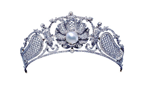 パールミュージアムコレクションを見学する