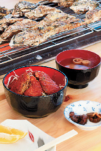 【オイスターロード×ドライブ】海上焼きガキを楽しもう「丸善水産」