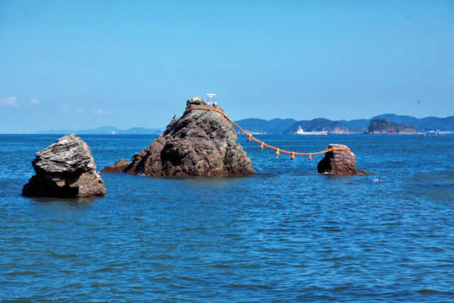 三重観光モデルコース最初の地は、二見興玉神社で身を清めよう
