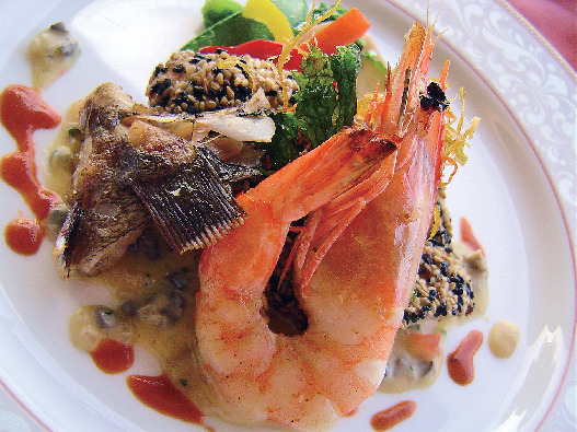 【志摩×海辺のレストラン&カフェ】爽快なテラス席から英虞湾を一望「ホテル&レストラン 槇之木」