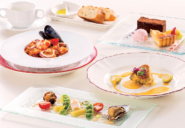 【志摩×海辺のレストラン&カフェ】目の前に輝く水面と青空!「地中海レストランRIAS」