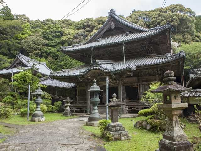 【鳥羽の観光・買物・ランチスポット】漁師や海女などの参詣で賑わう「青峯山正福寺」