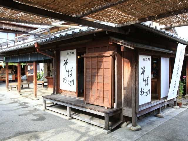 シンプルなかけそばと甘味でほっこり「団五郎茶屋」