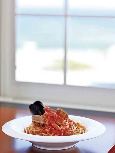 【志摩×海辺のレストラン&カフェ】大きな窓から海のパノラマが広がる「Ristorante HIRO」