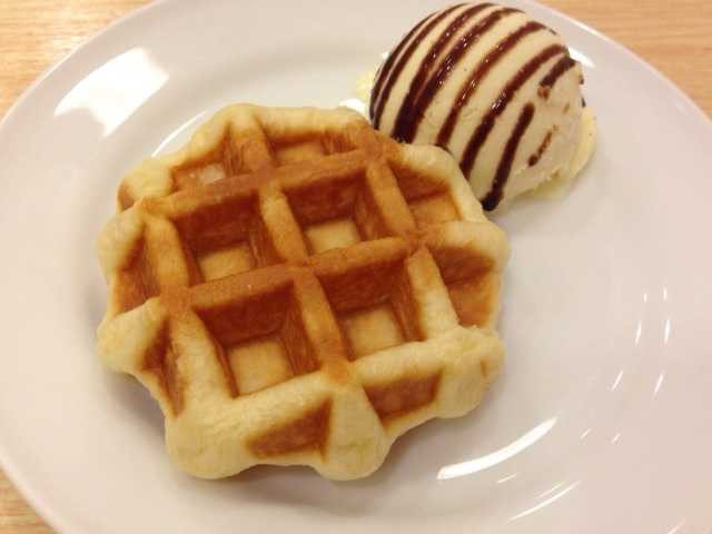 カフェ・ラーメン市丸