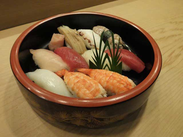 <鳥羽で寿司を食べる!>すし梅