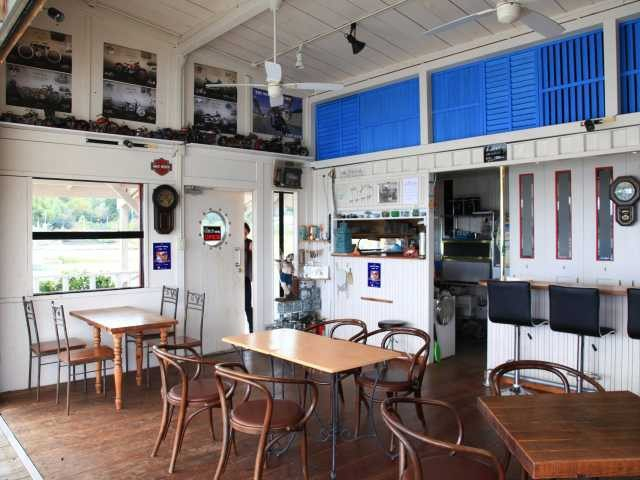 【志摩×海辺のレストラン&カフェ】水辺のデッキで心静かにグラスを傾ける「CAFE JACK」