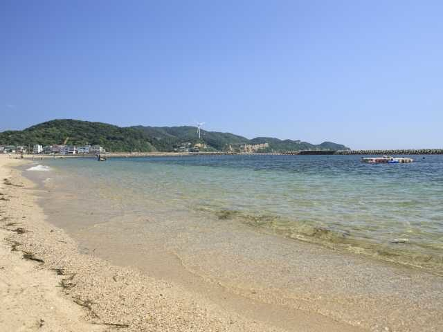 【淡路島の海水浴場】トロピカルなムードにあふれる最南端ビーチ「阿万海岸海水浴場」
