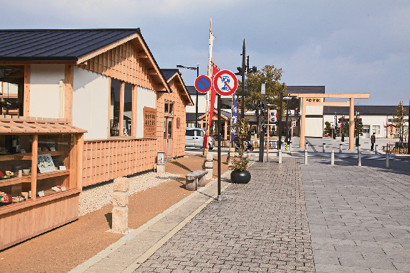 11:00 外宮前参道