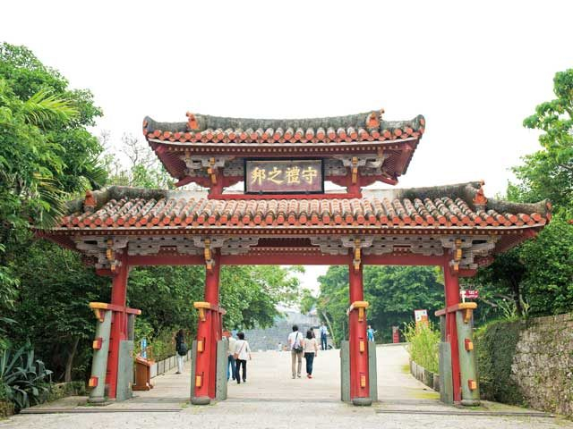 【那覇市街×観光】一度は見たい朱の王宮「首里城公園」