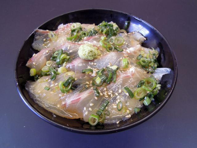 ほどよく絡む鯛とタマゴの味に思わず笑顔「道の駅 あわじ」