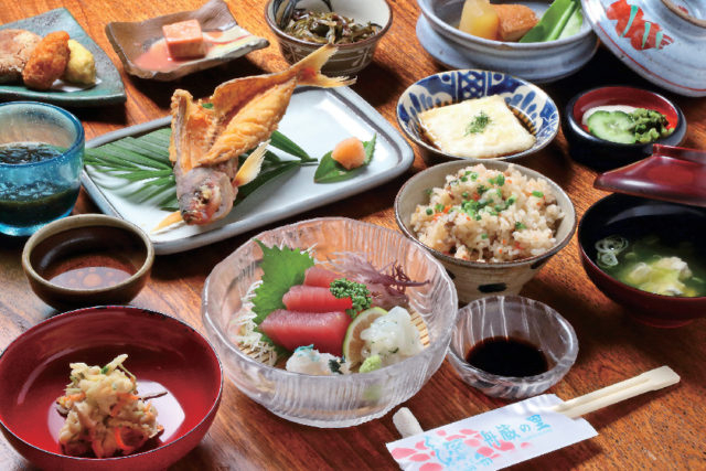 【石垣島で晩ごはんを食べるならココ】郷土料理 舟蔵の里