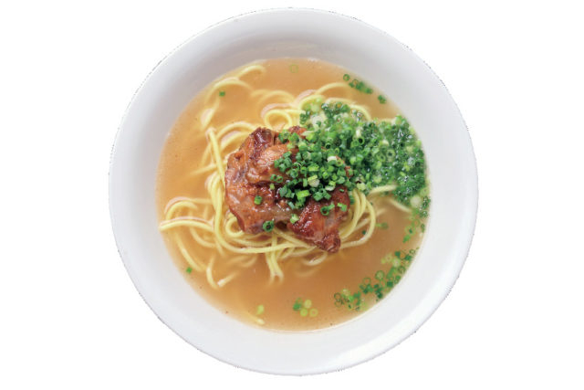 澄んだスープにトロうまソーキ「平良商店」