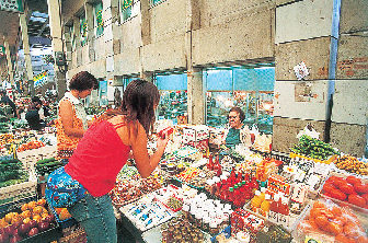 石垣市公設市場【石垣タウン】