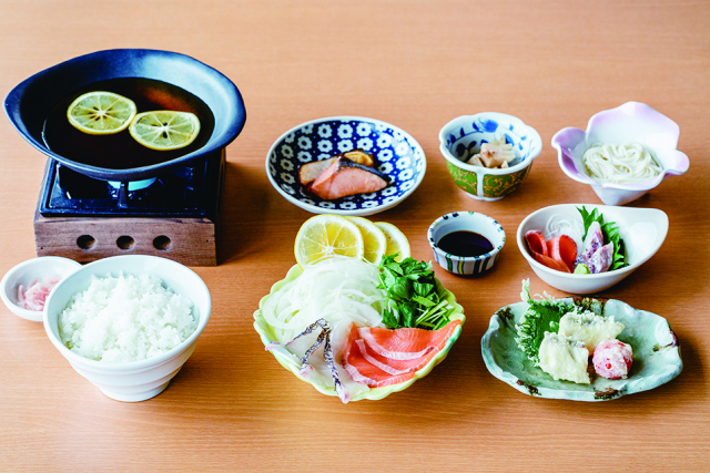 【淡路島×海の幸】淡路島産サクラマスをしゃぶしゃぶでさっぱりと「たまねぎ倉庫跡地 志知カフェ」
