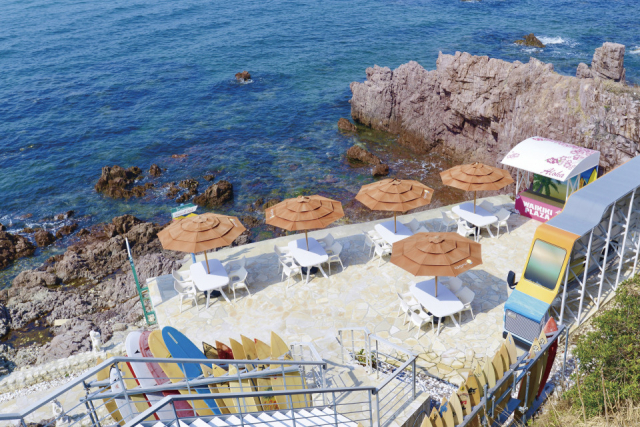 空と海が一望できる リゾート感あふれる ベーカリーカフェ「Bakery Café MISAKI」