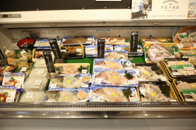 地元の人も駆けつける“島の旬”が勢ぞろい!「福良マルシェ」