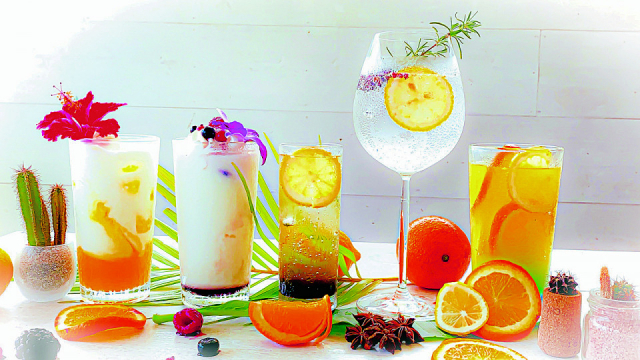 目の前に広がる海を眺めてリゾートフルなカフェタイム「Natural Garden Cafe PUFF PUFF」