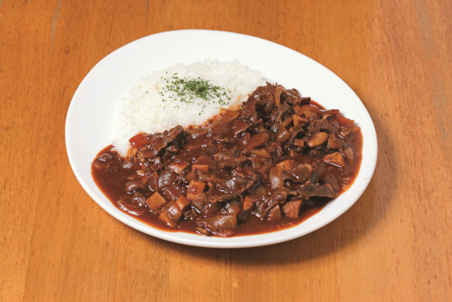 川平湾が眺められるテラスシートが特等席「カフェレストラン carib cafe」