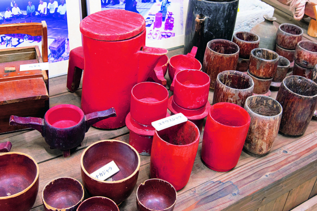 ふるさと民俗学習館で島の文化と歴史を知る