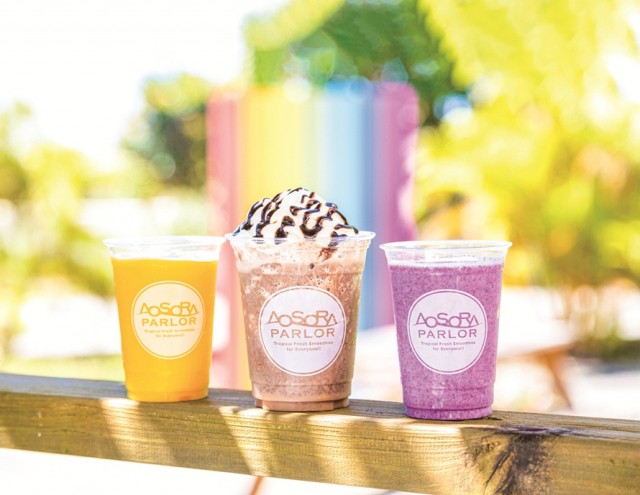 カラフルなスムージーでクールダウン「AOSORA PARLOR」