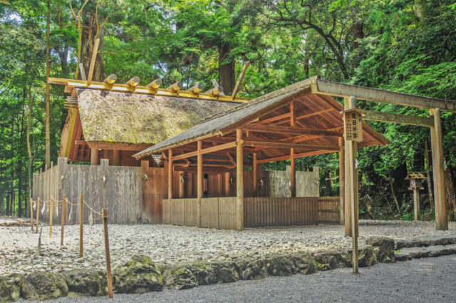 橋を渡った先にある風日祈宮 【祭神】級長津彦命/級長戸辺命